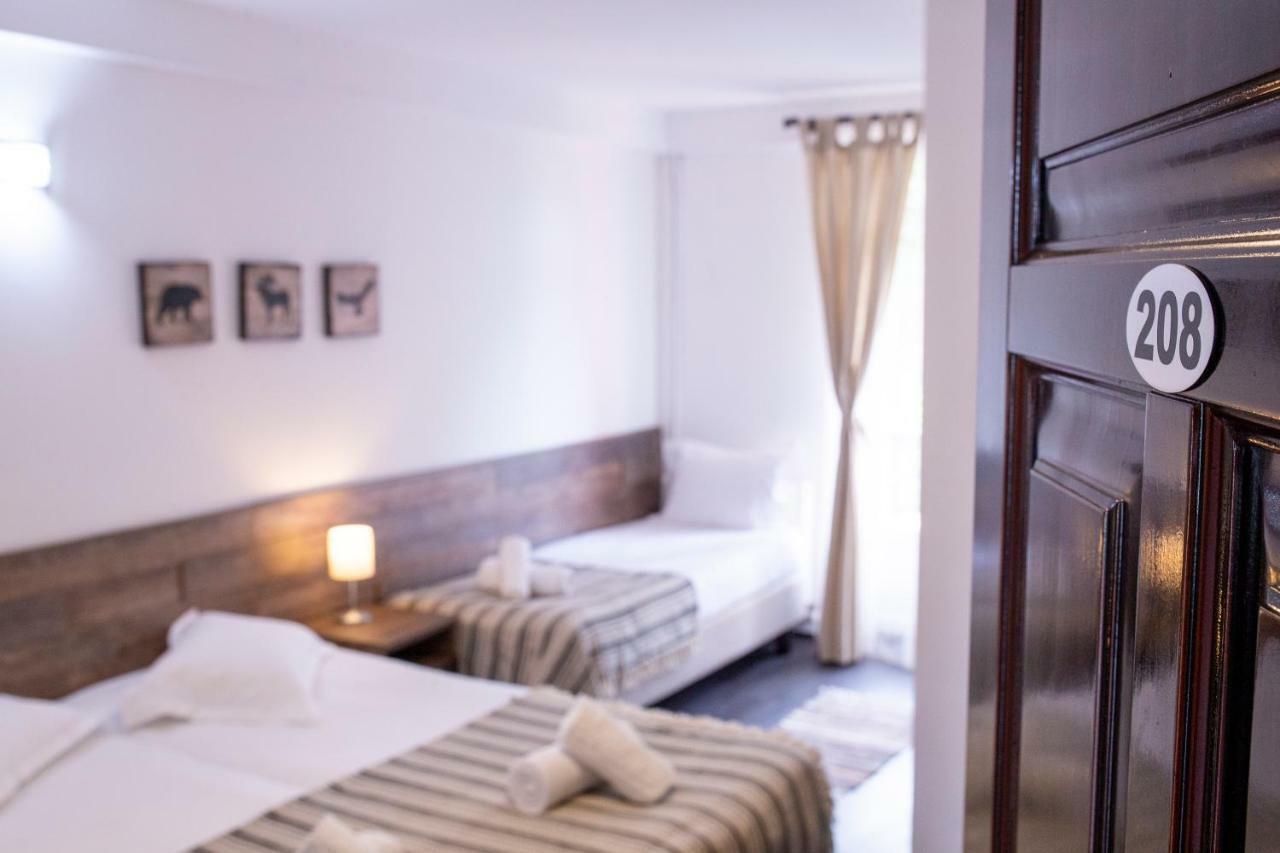 Hotel Floare De Colt Mînăstirea Humorului Eksteriør bilde
