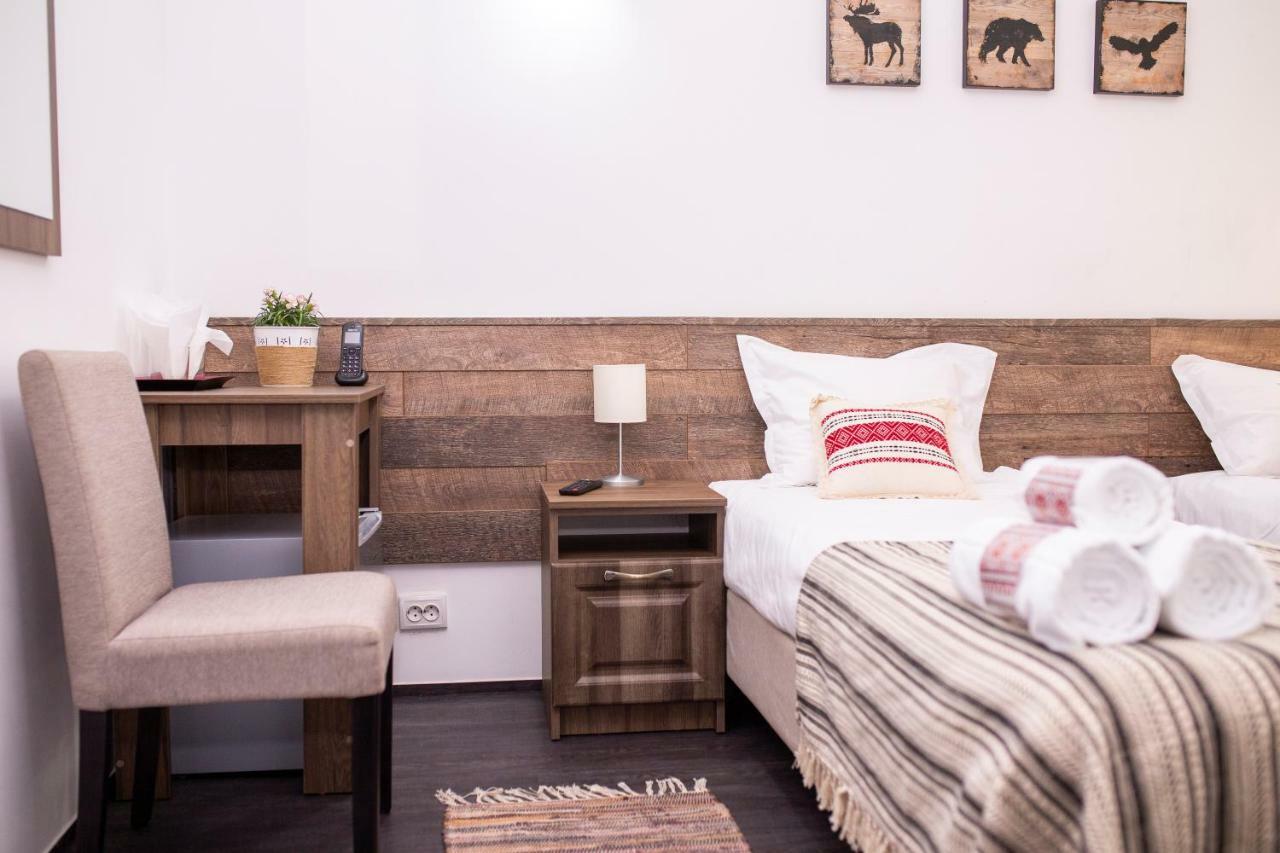Hotel Floare De Colt Mînăstirea Humorului Eksteriør bilde